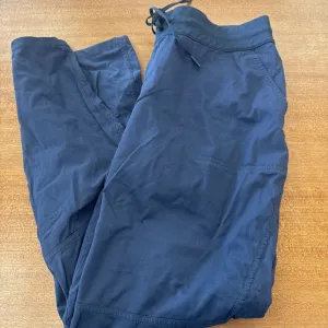 The North Face The North Face - Women's Drawstring Lightweight Pants - MSRP comp $100: Dark Blue/Black-women-LG