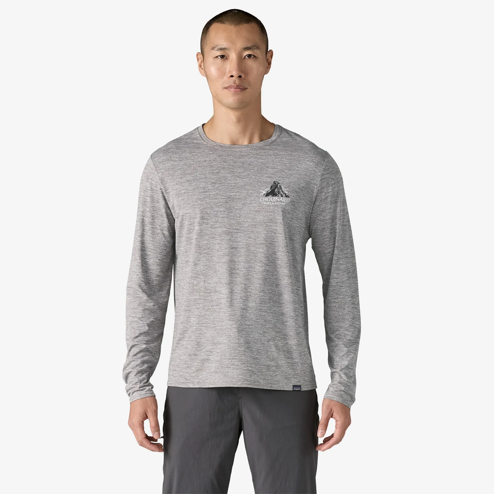 Patagonia Men's L/S Cap Cool Daily Graphic Shirt - Lands - Chouinard Crest: Feather Grey