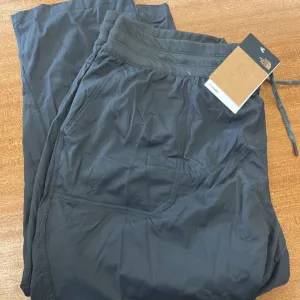 The North Face The North Face - Women's Aphrodite Motion Cropped Pants - MSRP $75: Asphalt Grey-women-3XL